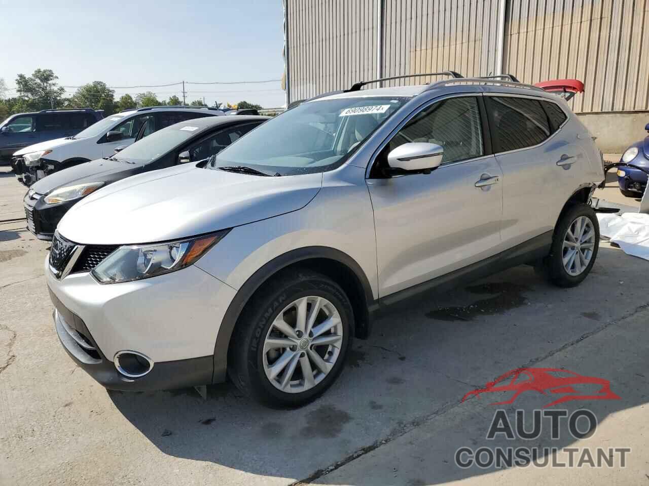 NISSAN ROGUE 2018 - JN1BJ1CR8JW288471
