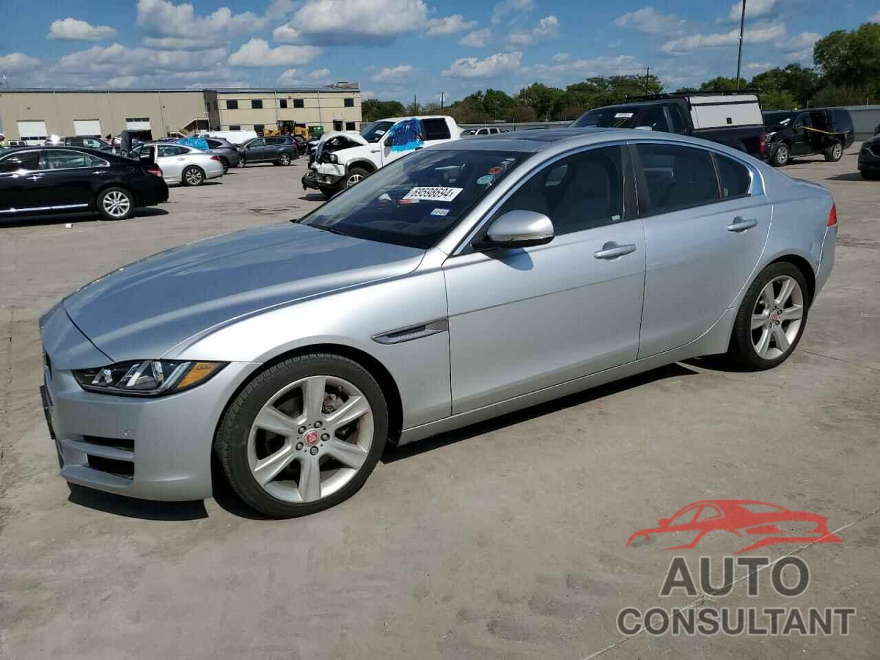 JAGUAR XE 2017 - SAJAD4BN8HA970405