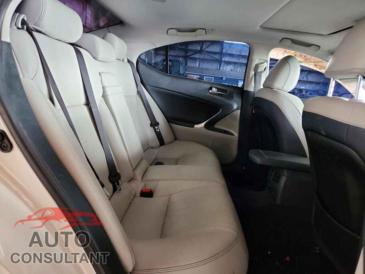 LEXUS IS 2012 - JTHBF5C21C5172819