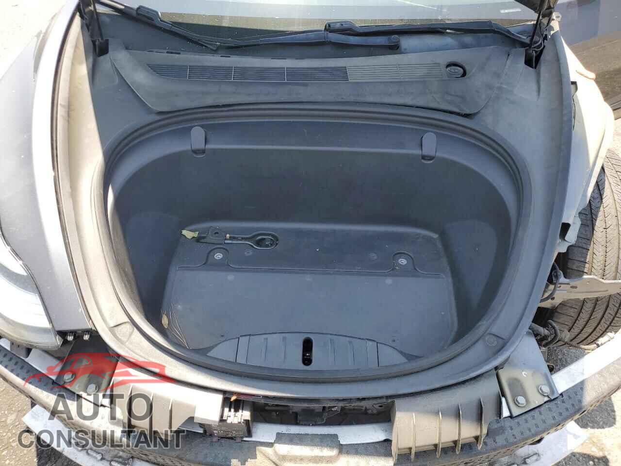 TESLA MODEL 3 2019 - 5YJ3E1EA2KF410891