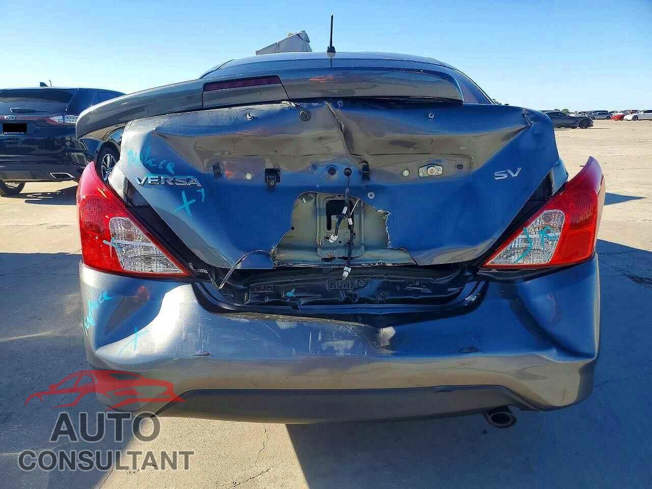 NISSAN VERSA 2019 - 3N1CN7AP3KL862611