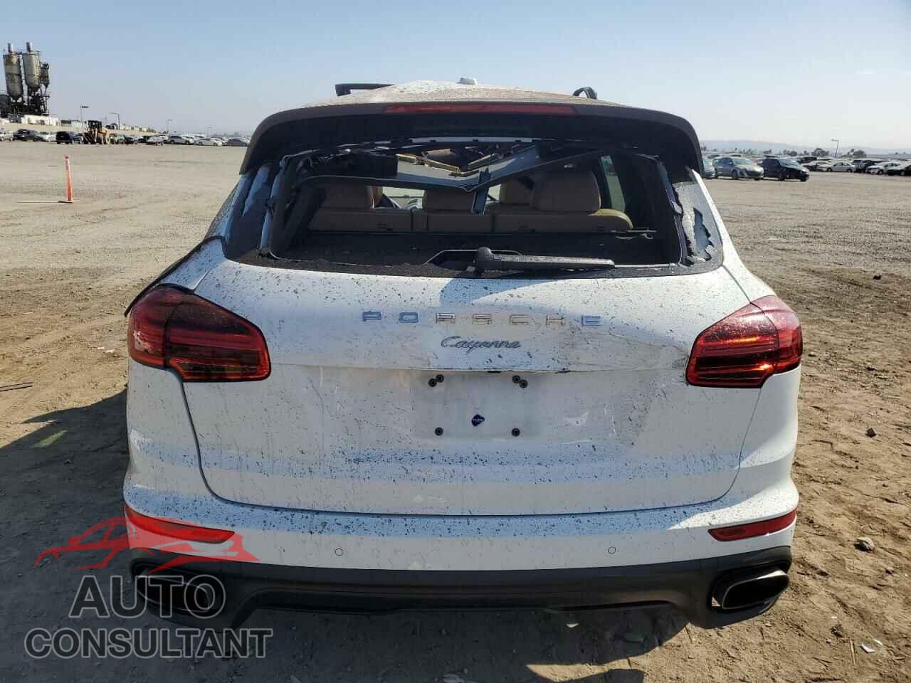 PORSCHE CAYENNE 2017 - WP1AA2A28HKA83950