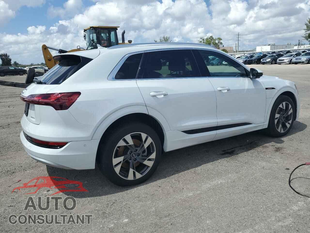 AUDI E-TRON 2022 - WA1LAAGE5NB032708