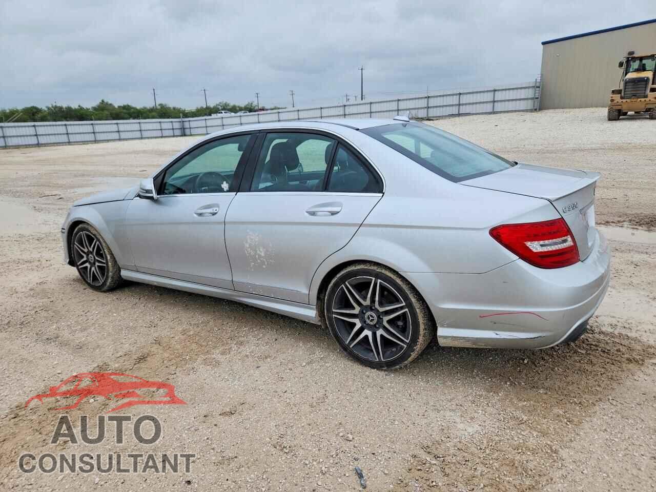 MERCEDES-BENZ C-CLASS 2013 - WDDGF5HB5DA802534