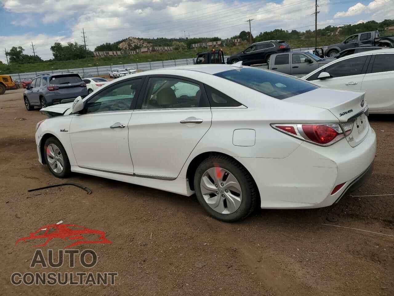 HYUNDAI SONATA 2015 - KMHEC4A42FA128910