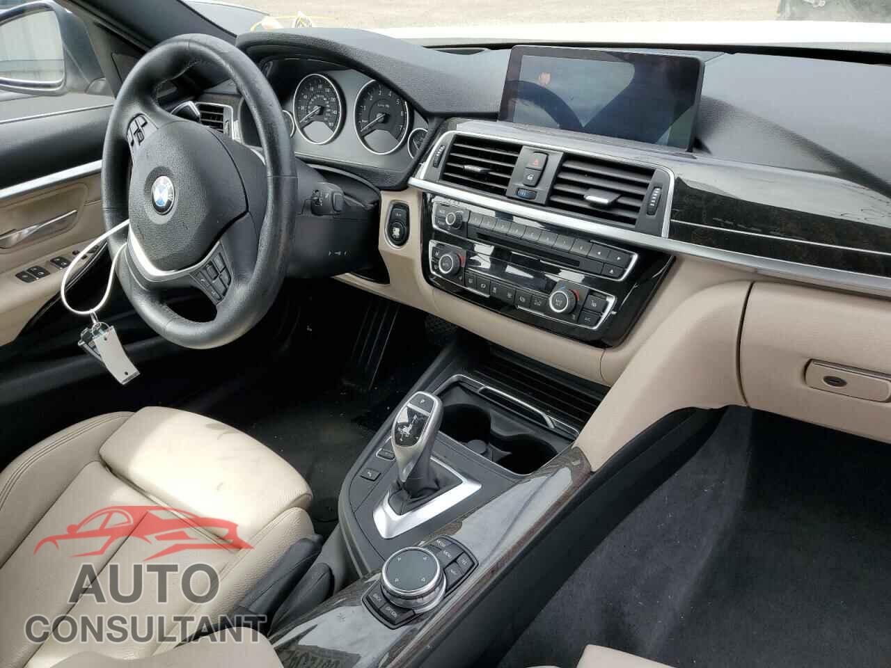 BMW 3 SERIES 2016 - WBA8E3G52GNU03379