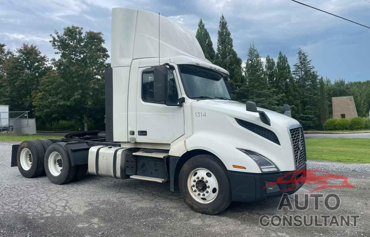 VOLVO VN 2019 - 4V4NC9EHXKN231658