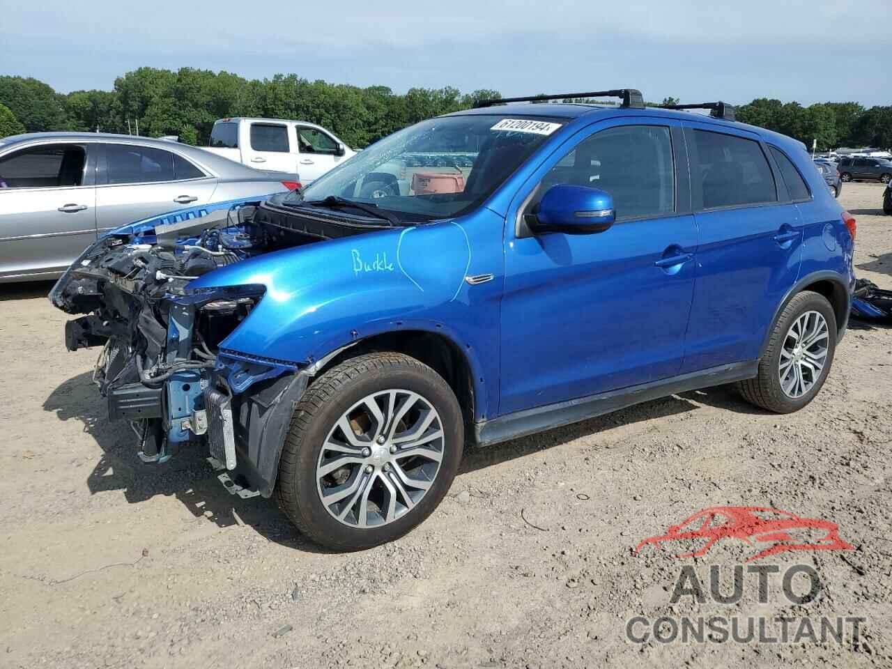 MITSUBISHI OUTLANDER 2018 - JA4AP3AU0JZ015480