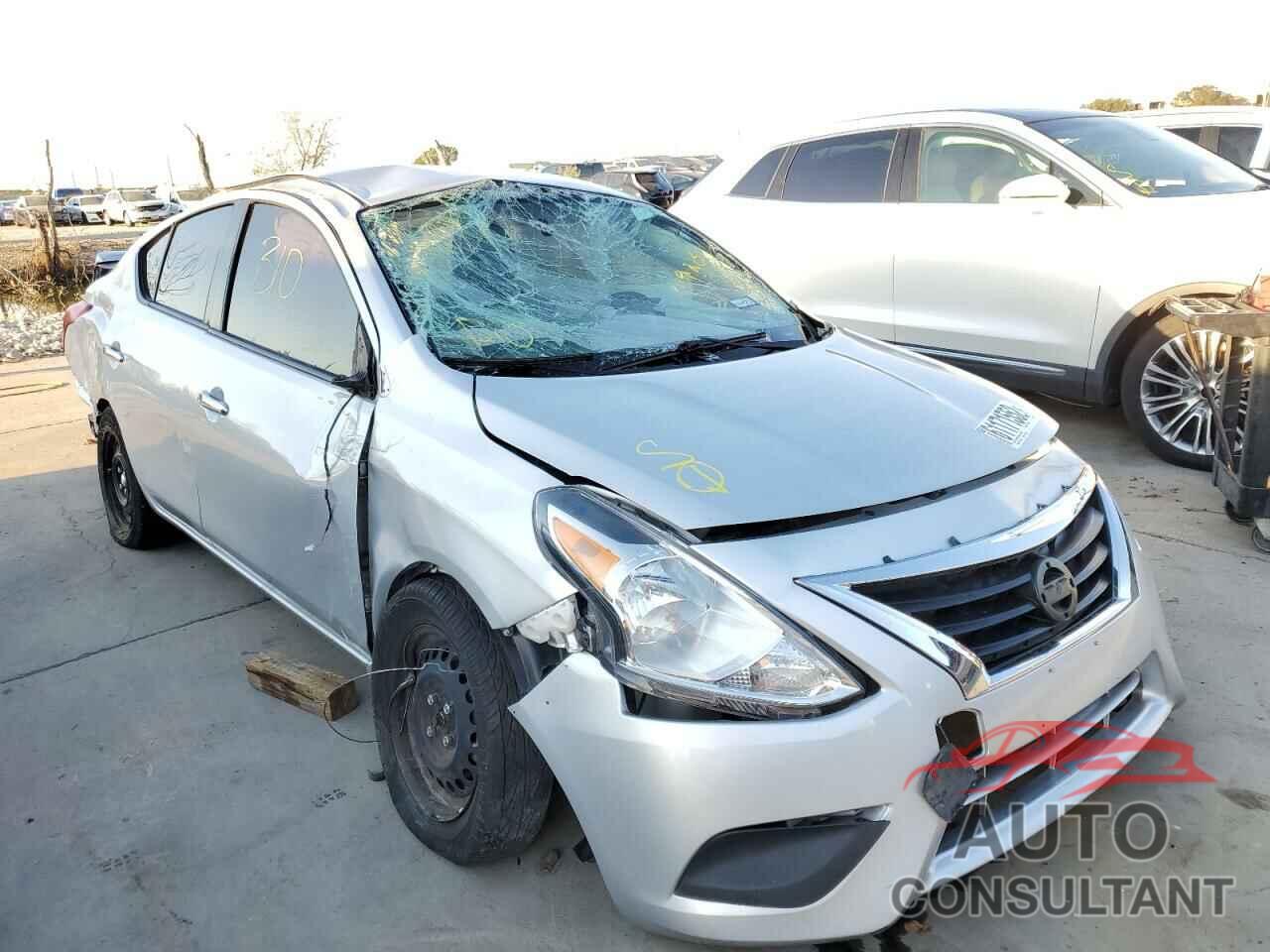 NISSAN VERSA 2017 - 3N1CN7AP5HL858603