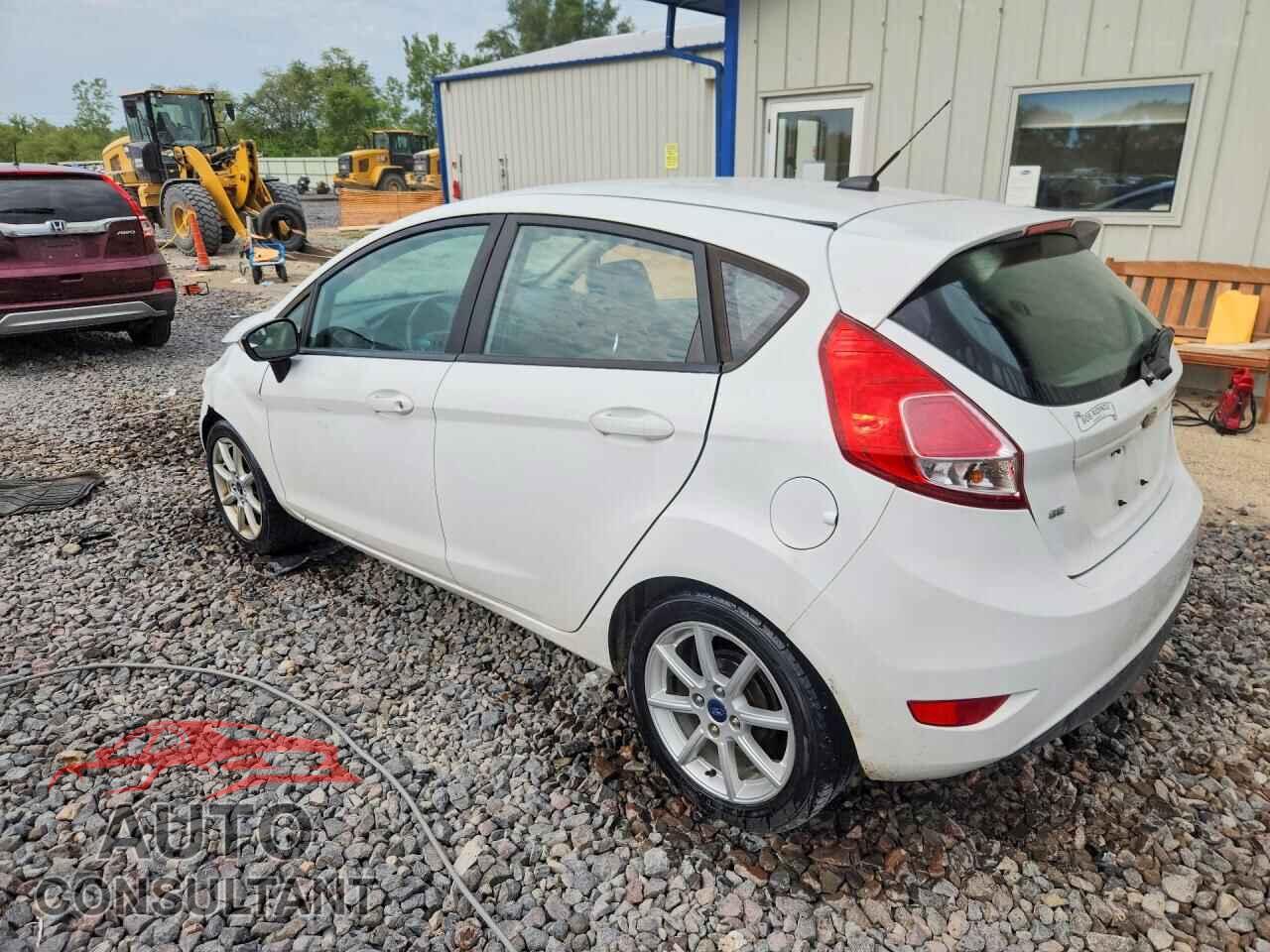 FORD FIESTA 2016 - 3FADP4EJ6GM165943