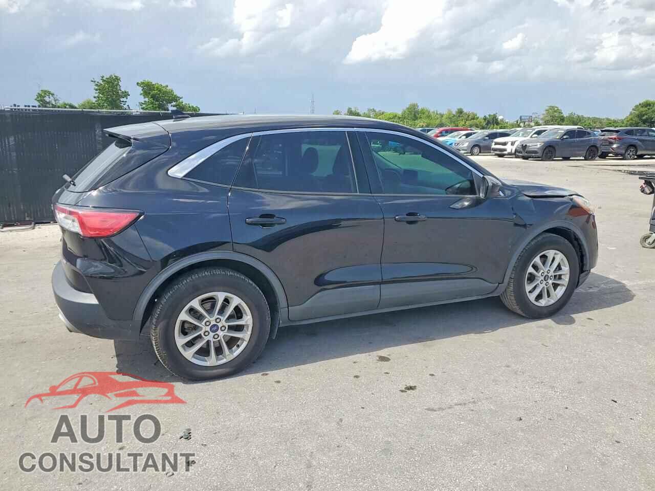 FORD ESCAPE 2020 - 1FMCU0G68LUA23935