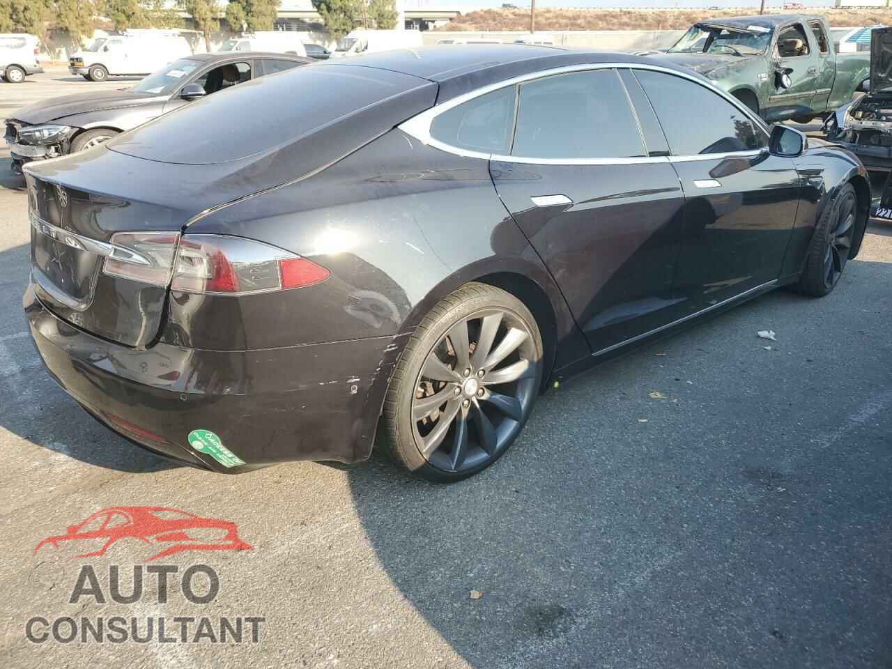 TESLA MODEL S 2016 - 5YJSA1E14GF156583