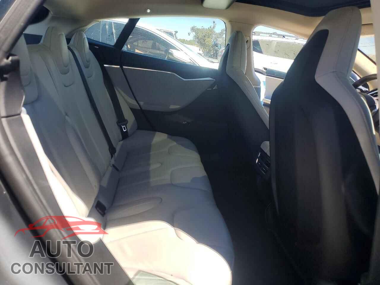 TESLA MODEL S 2013 - 5YJSA1AG9DFP04034