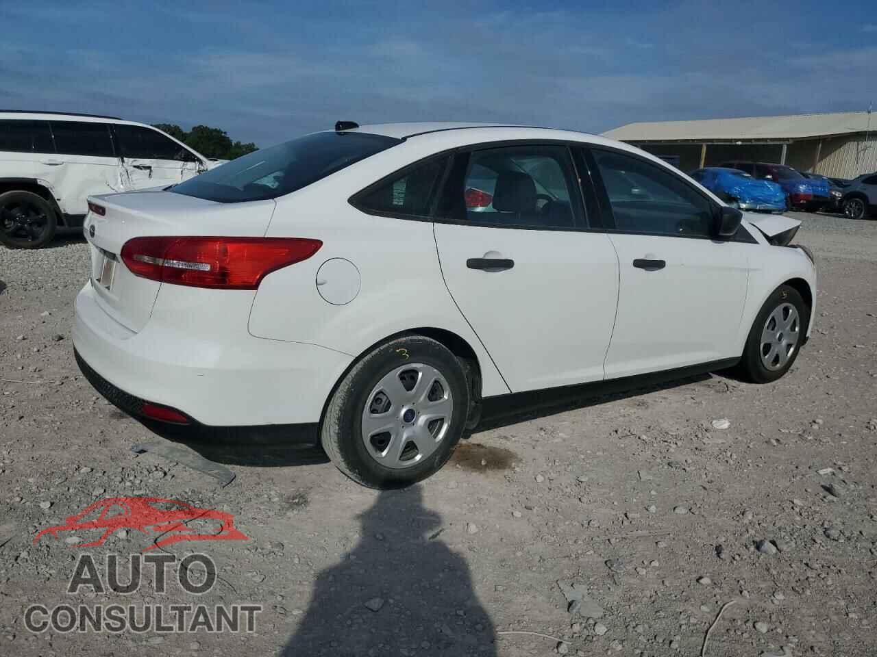 FORD FOCUS 2017 - 1FADP3E26HL322263