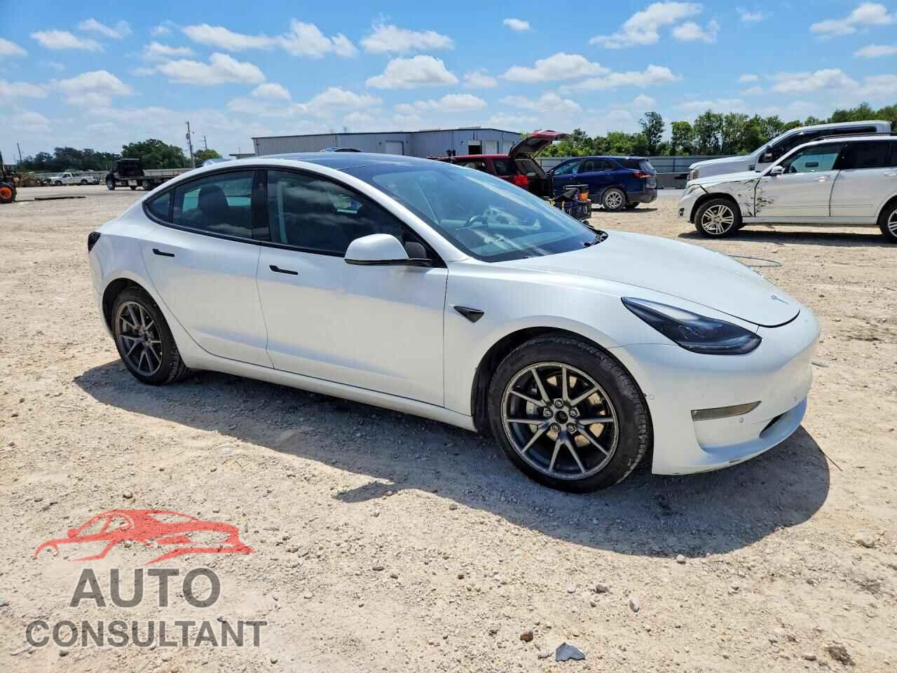 TESLA MODEL 3 2022 - 5YJ3E1EB3NF289639