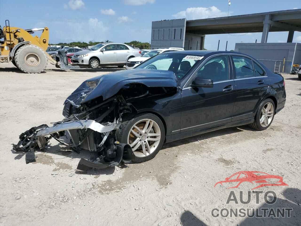 MERCEDES-BENZ C-CLASS 2013 - WDDGF8AB0DR287004