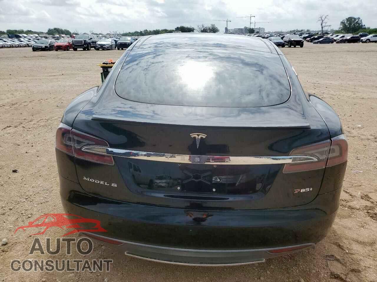 TESLA MODEL S 2013 - 5YJSA1CP2DFP13199