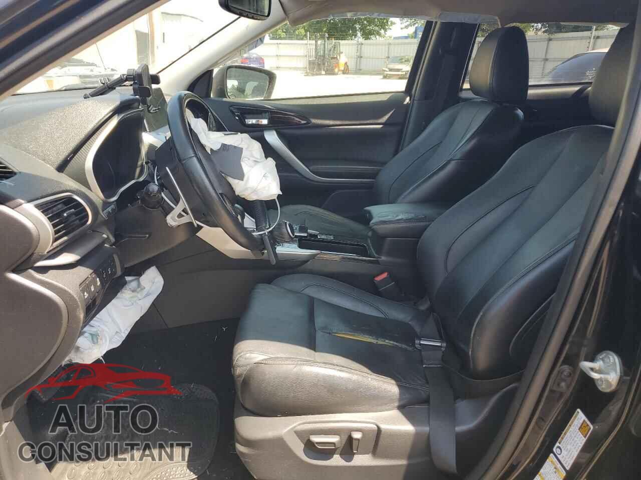 MITSUBISHI ECLIPSE 2018 - JA4AT5AA9JZ050953