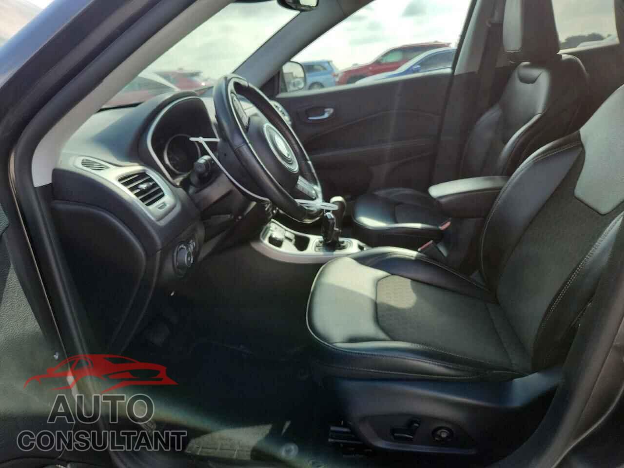 JEEP COMPASS 2019 - 3C4NJDBB0KT850869