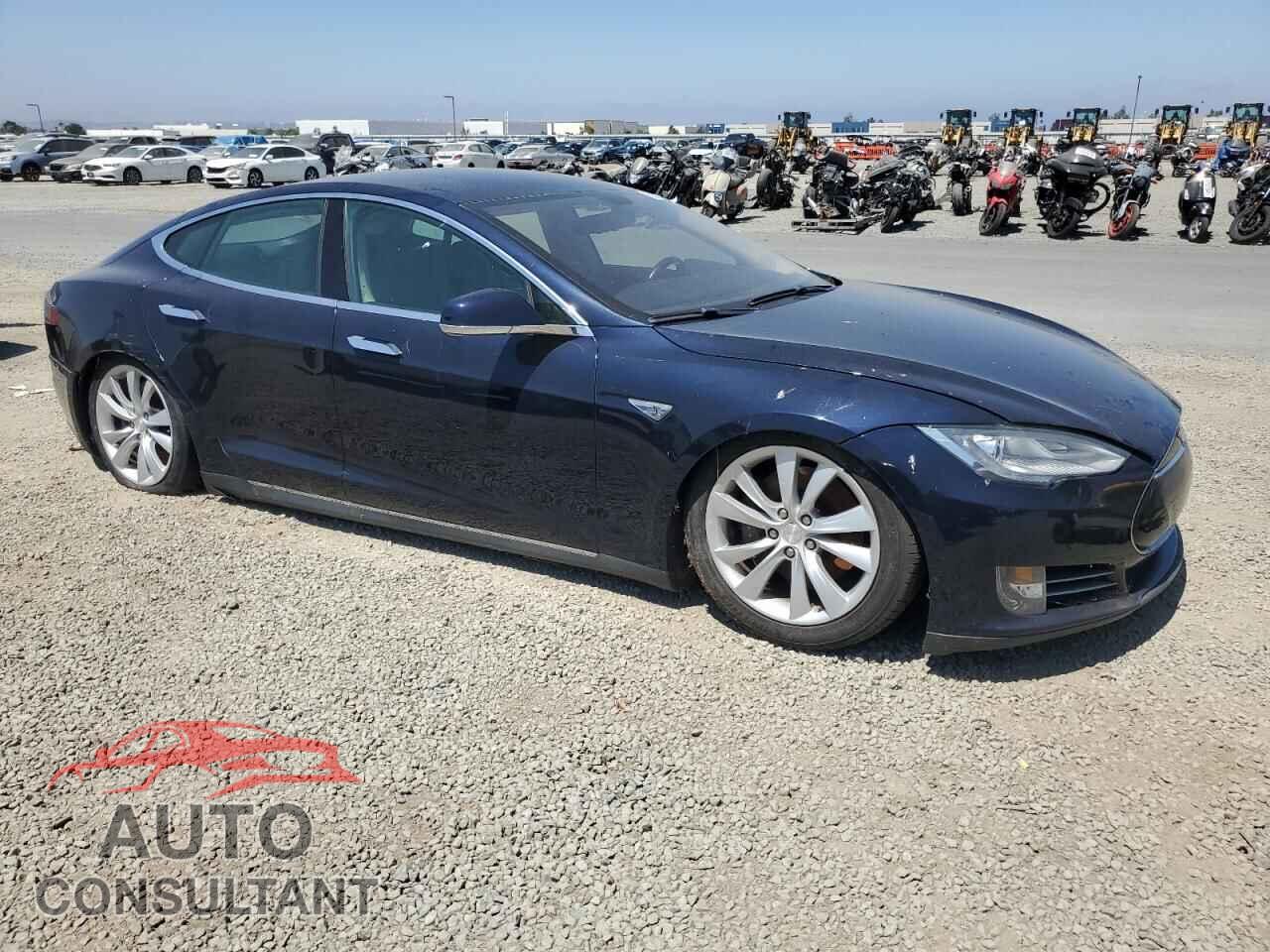 TESLA MODEL S 2013 - 5YJSA1CNXDFP26572