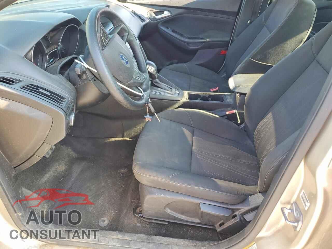 FORD FOCUS 2017 - 1FADP3F26HL296844