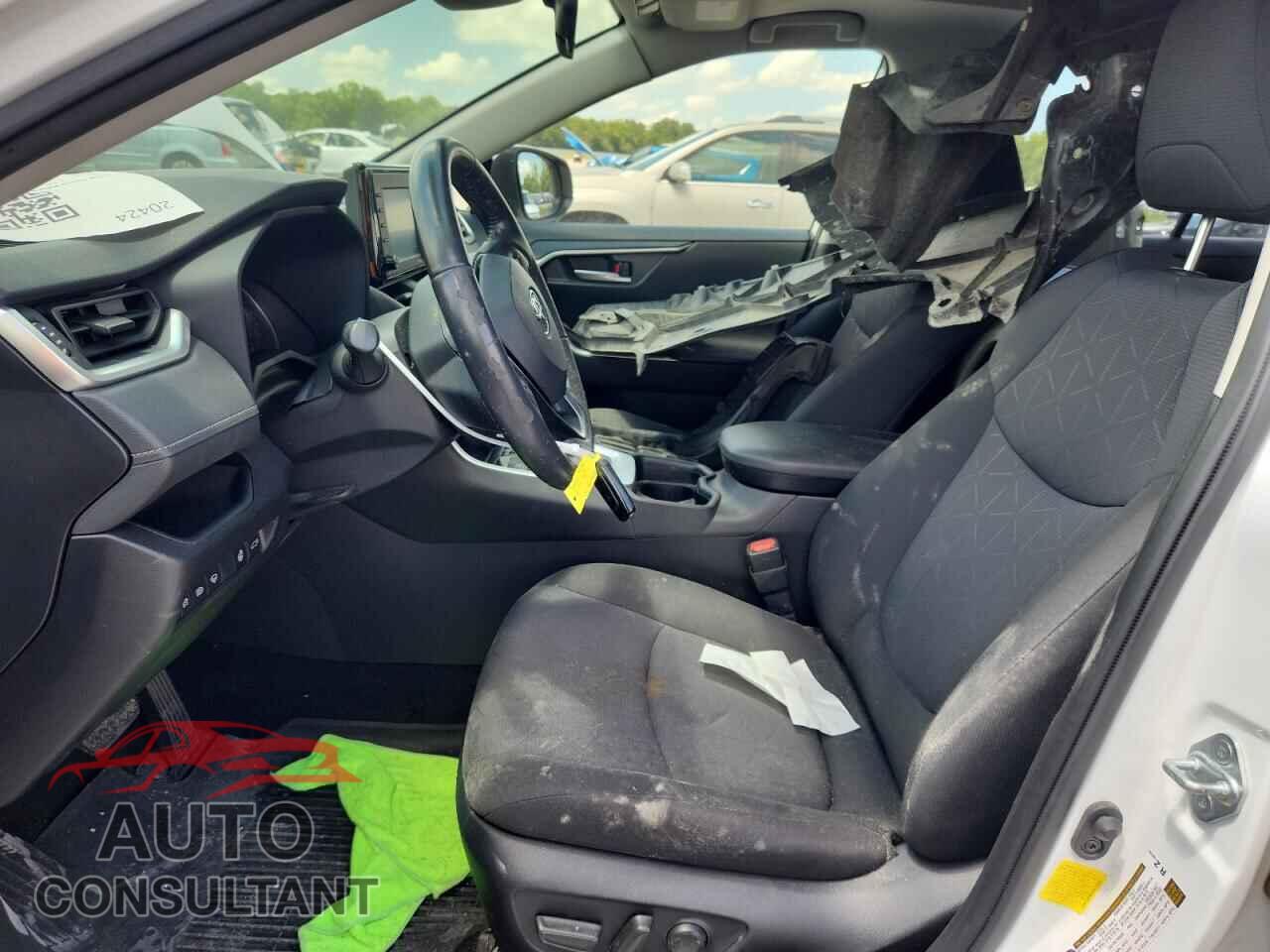 TOYOTA RAV4 2020 - JTMP1RFV8LD055408