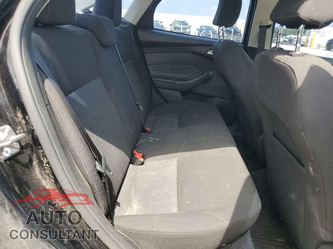 FORD FOCUS 2017 - 1FADP3F20HL302802