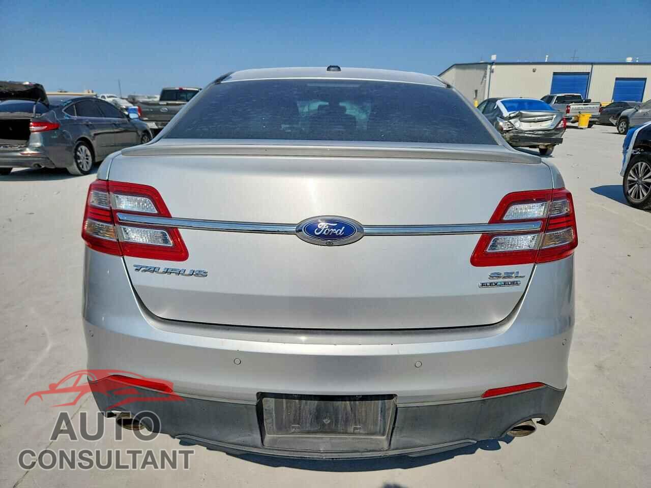FORD TAURUS 2014 - 1FAHP2E82EG174245