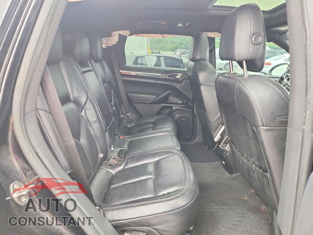 PORSCHE CAYENNE 2016 - WP1AA2A21GLA10962