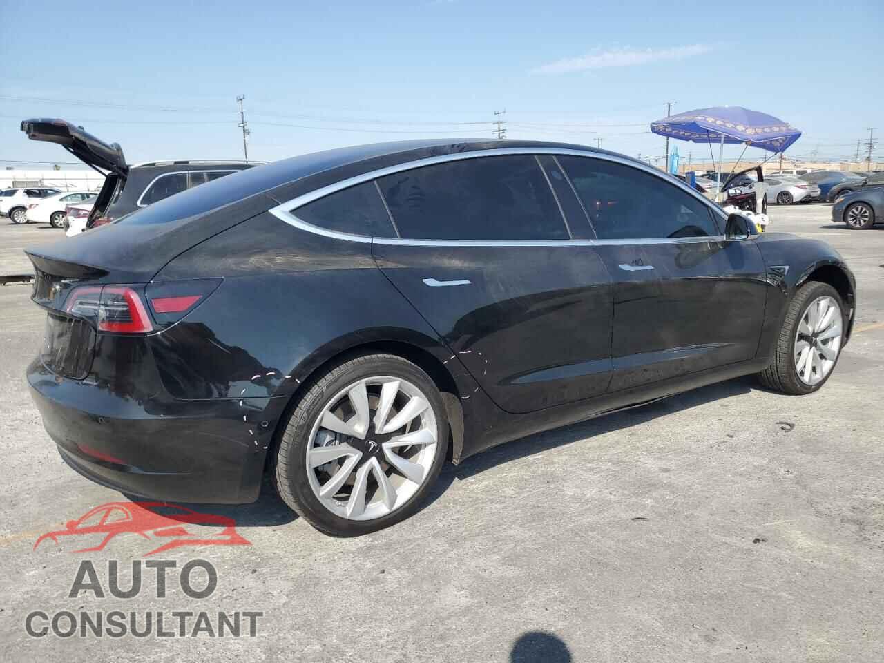 TESLA MODEL 3 2018 - 5YJ3E1EA6JF023677