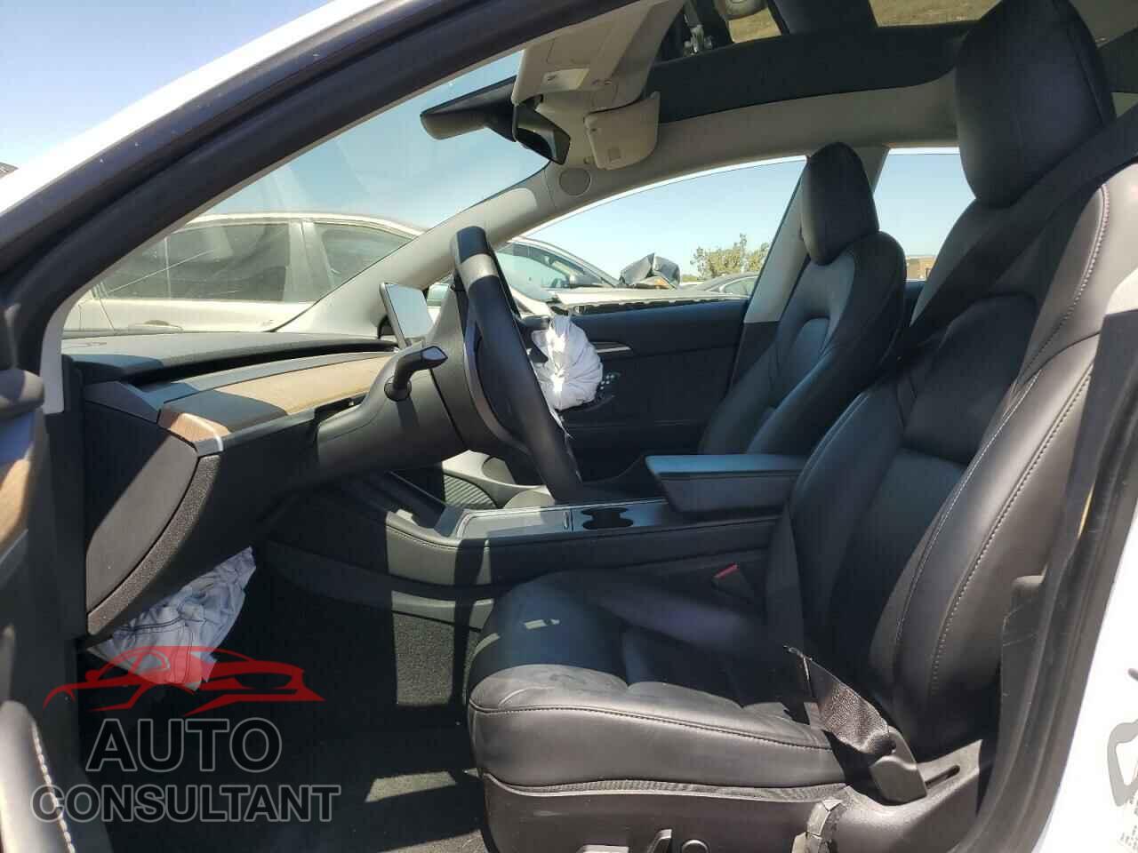 TESLA MODEL 3 2021 - 5YJ3E1EA2MF077997