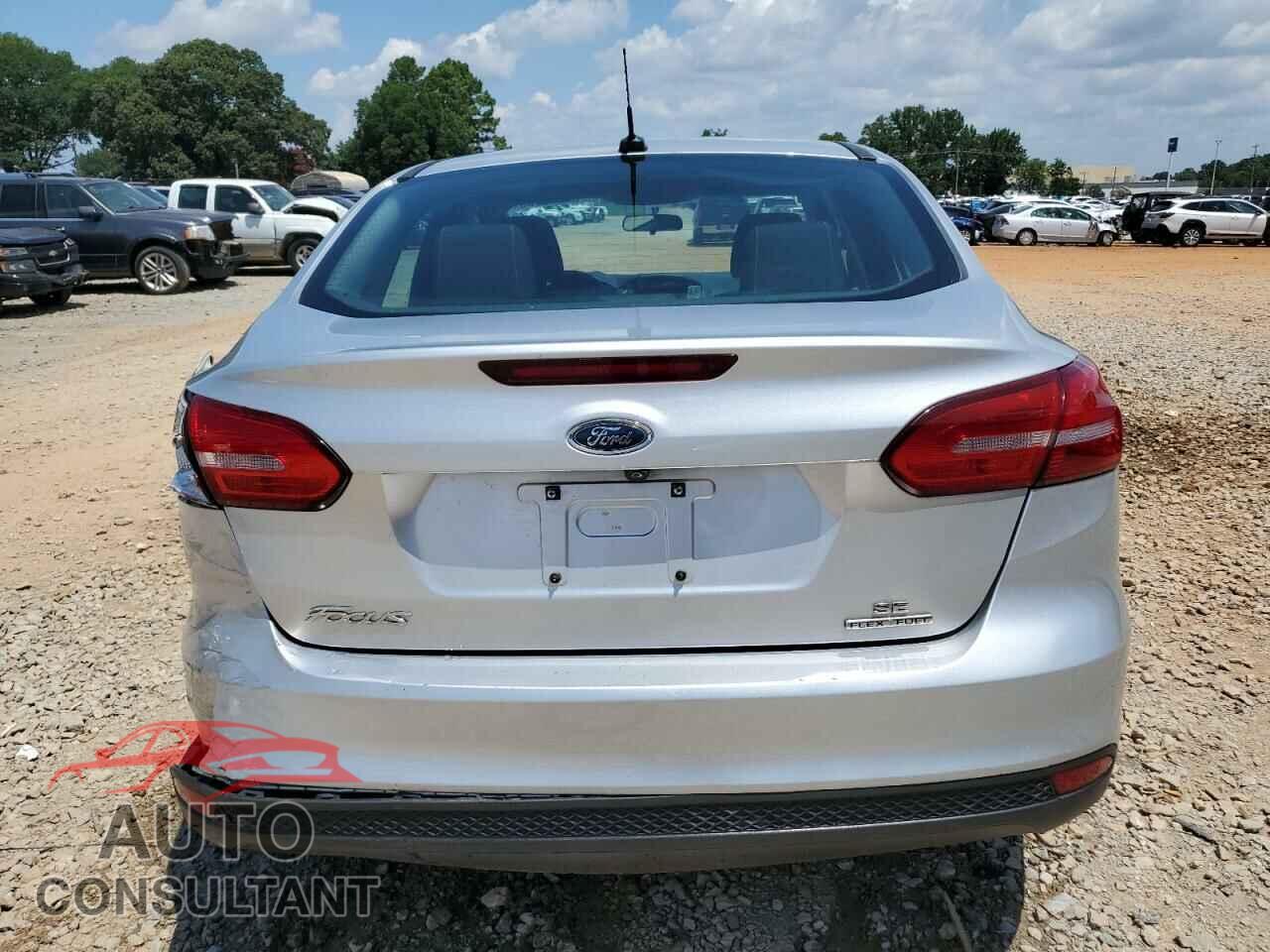 FORD FOCUS 2015 - 1FADP3F23FL279738