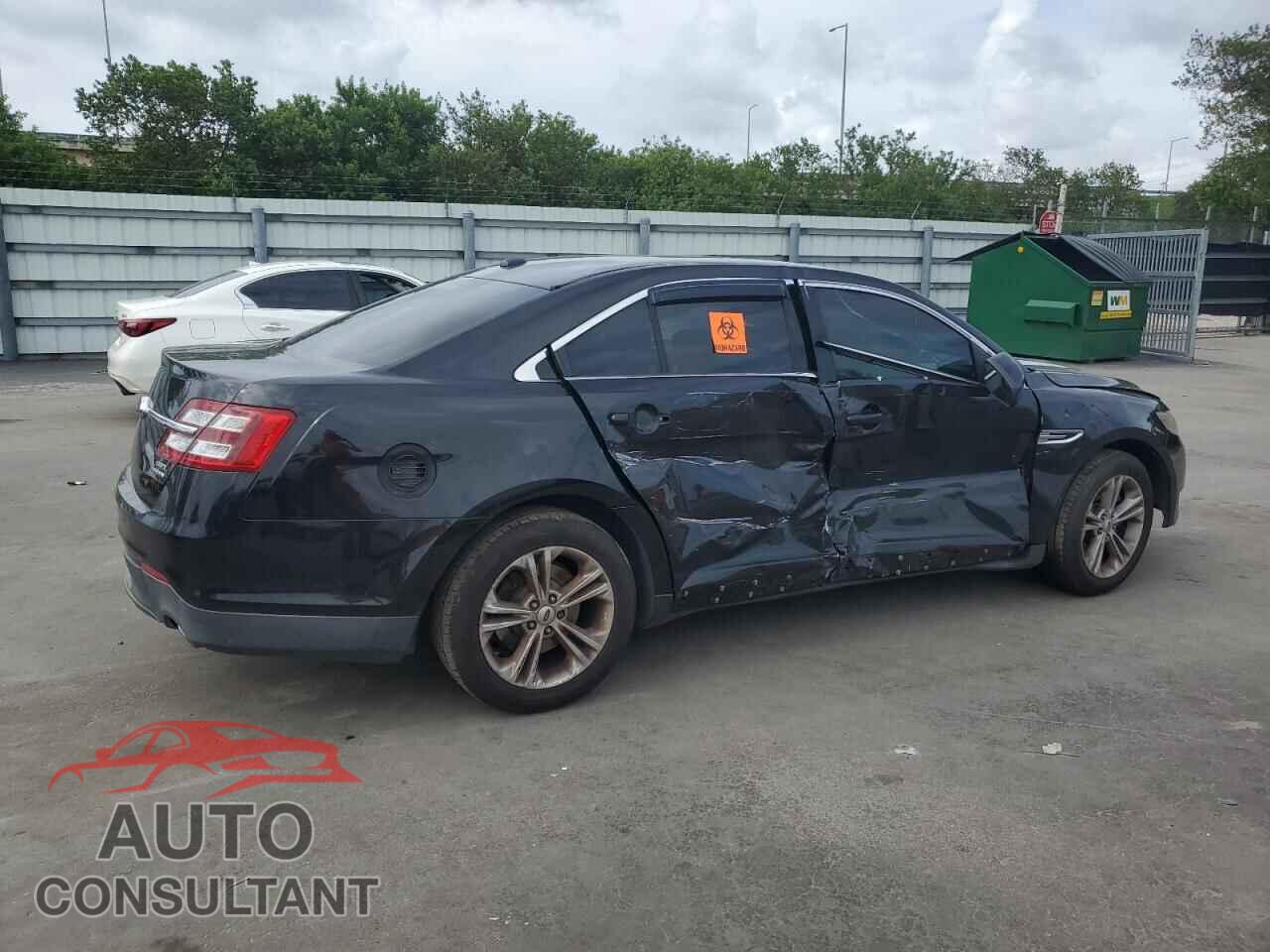 FORD TAURUS 2015 - 1FAHP2E86FG158552