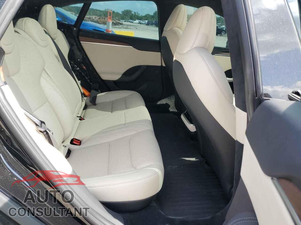 TESLA MODEL S 2024 - 5YJSA1E53RF535595