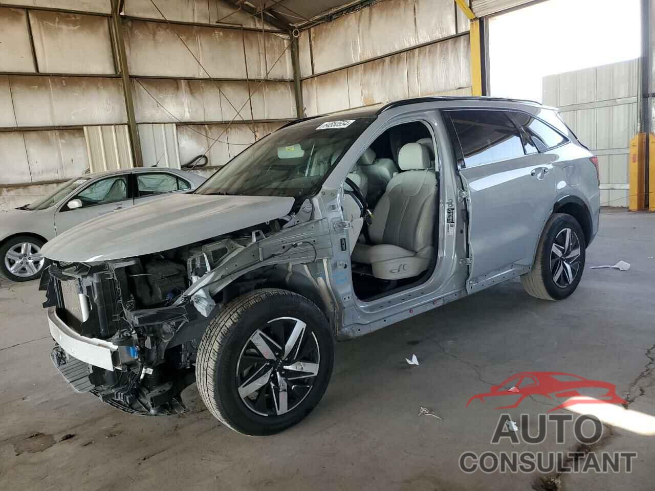 KIA SORENTO 2023 - 5XYRH4LF1PG205693