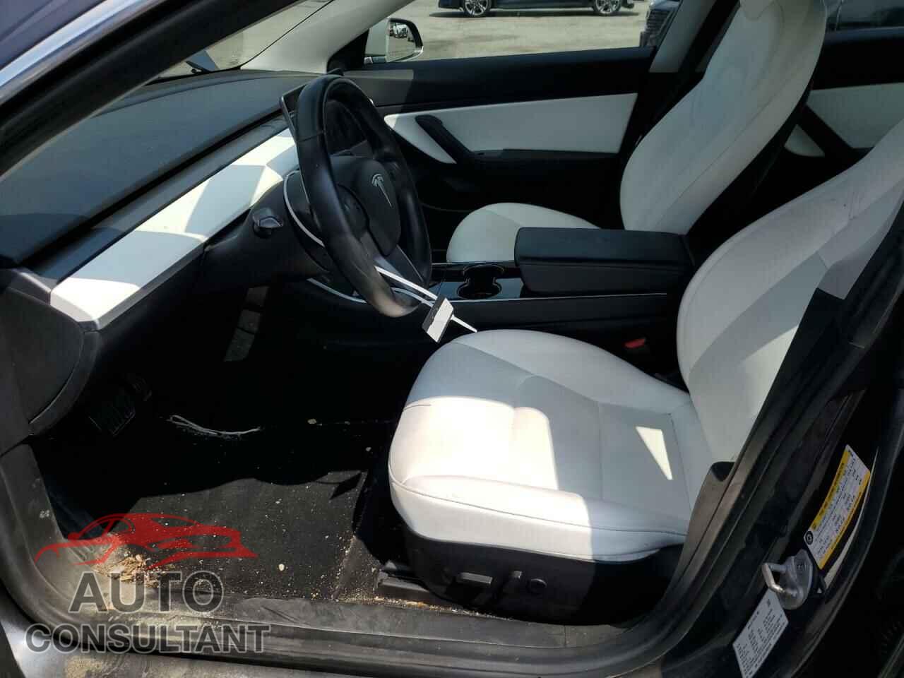 TESLA MODEL 3 2018 - 5YJ3E1EB3JF085594