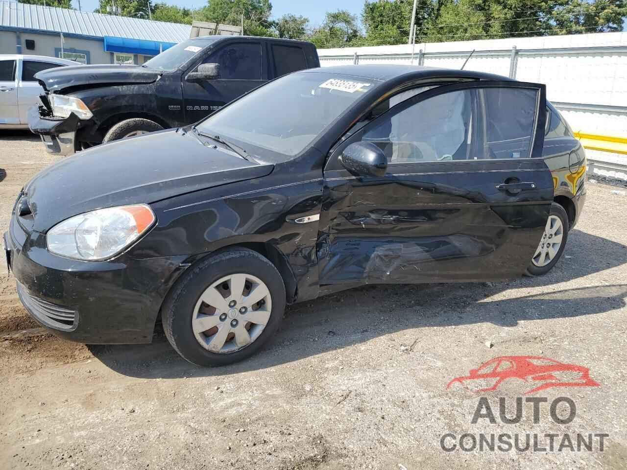 HYUNDAI ACCENT 2011 - KMHCM3AC1BU198073