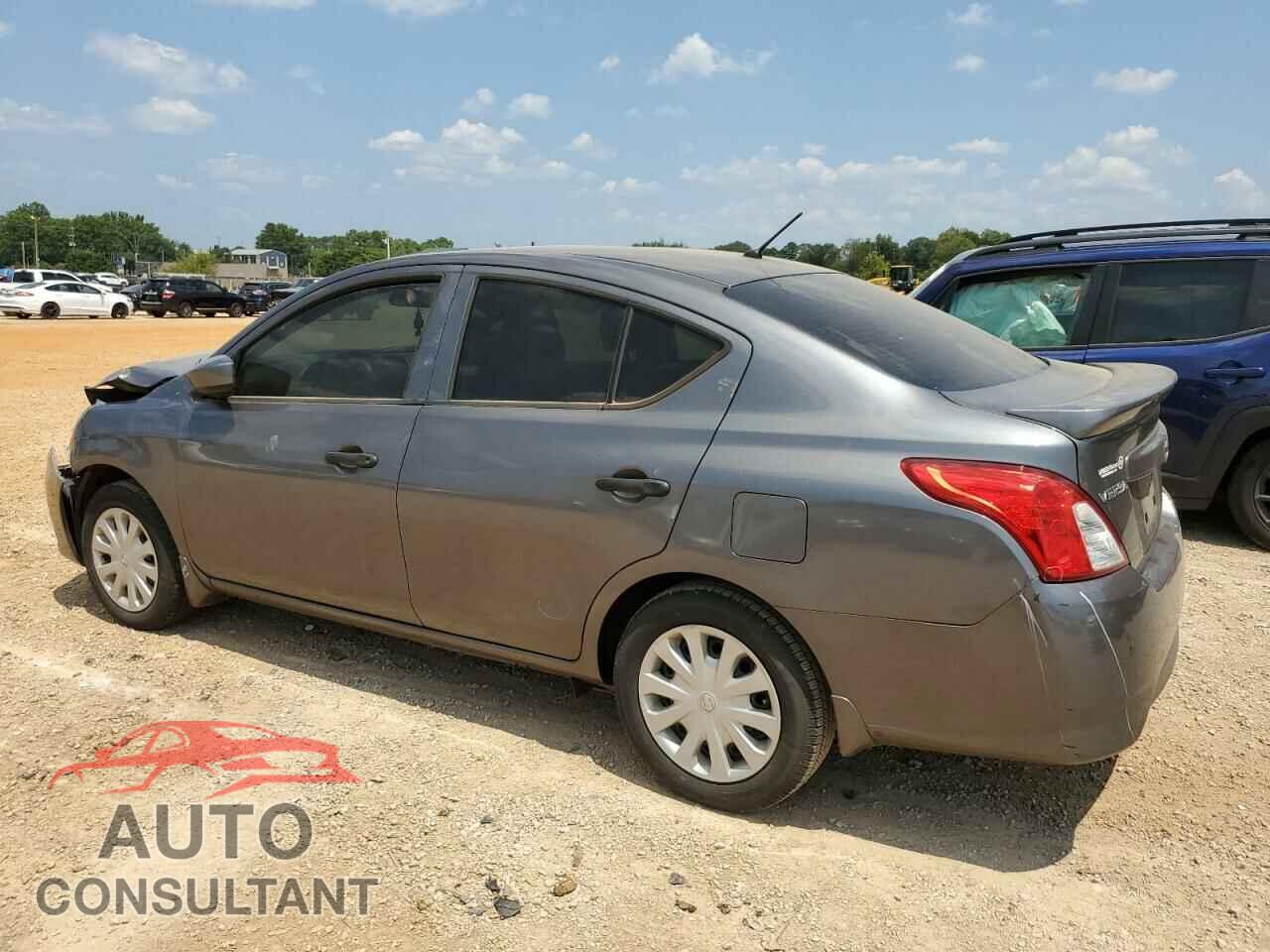NISSAN VERSA 2019 - 3N1CN7AP3KL802781