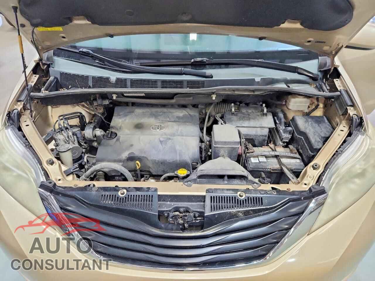 TOYOTA SIENNA 2013 - 5TDKK3DC8DS293383