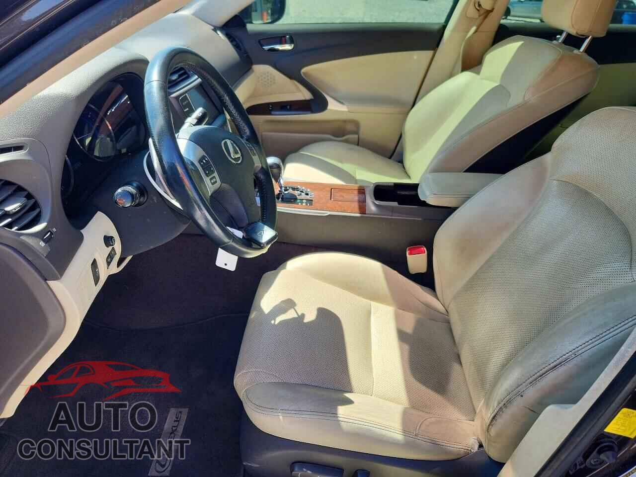 LEXUS IS 2012 - JTHBF5C28C5176642