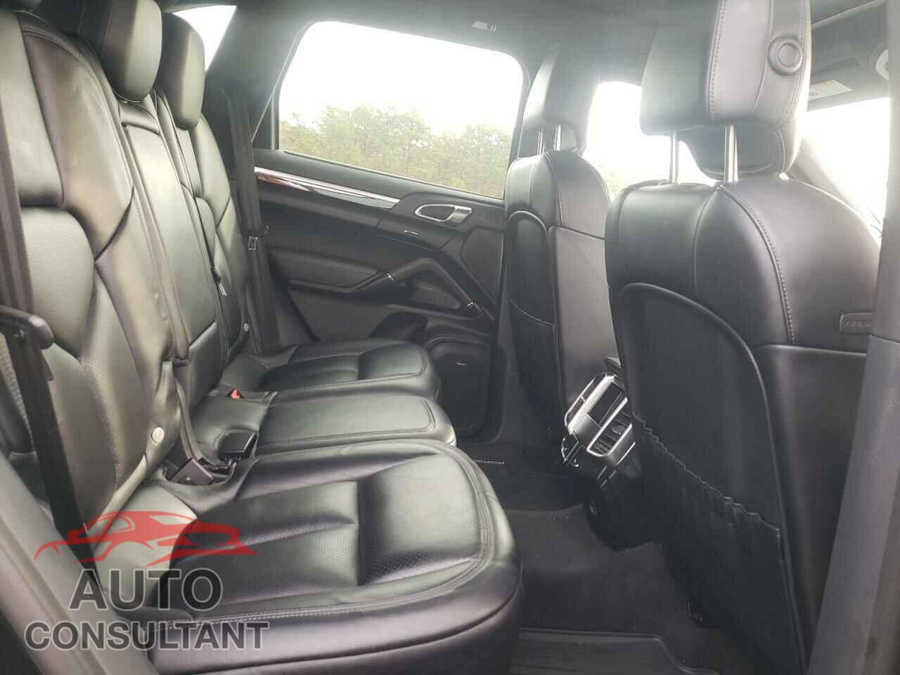 PORSCHE CAYENNE 2017 - WP1AA2A27HKA90906