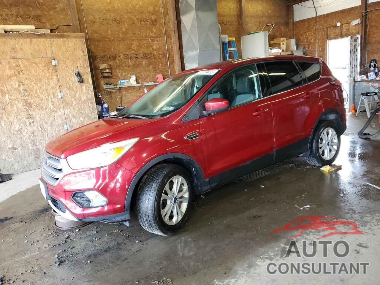 FORD ESCAPE 2017 - 1FMCU9G9XHUD02177