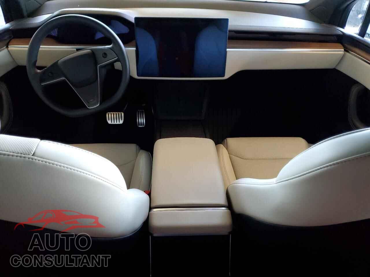 TESLA MODEL X 2023 - 7SAXCBE52PF425319