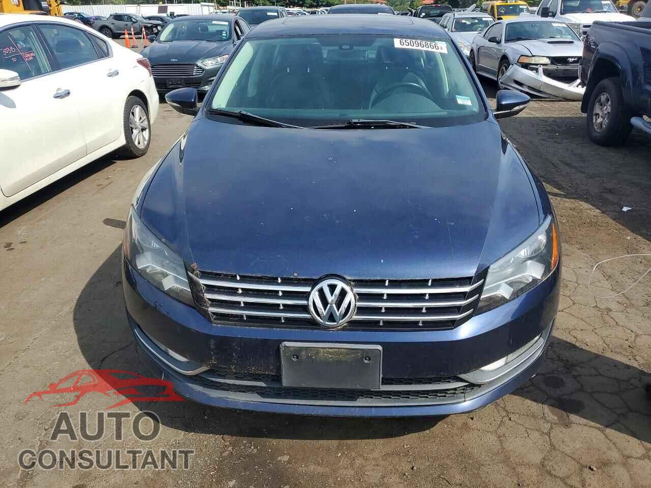 VOLKSWAGEN PASSAT 2012 - 1VWCP7A3XCC004096