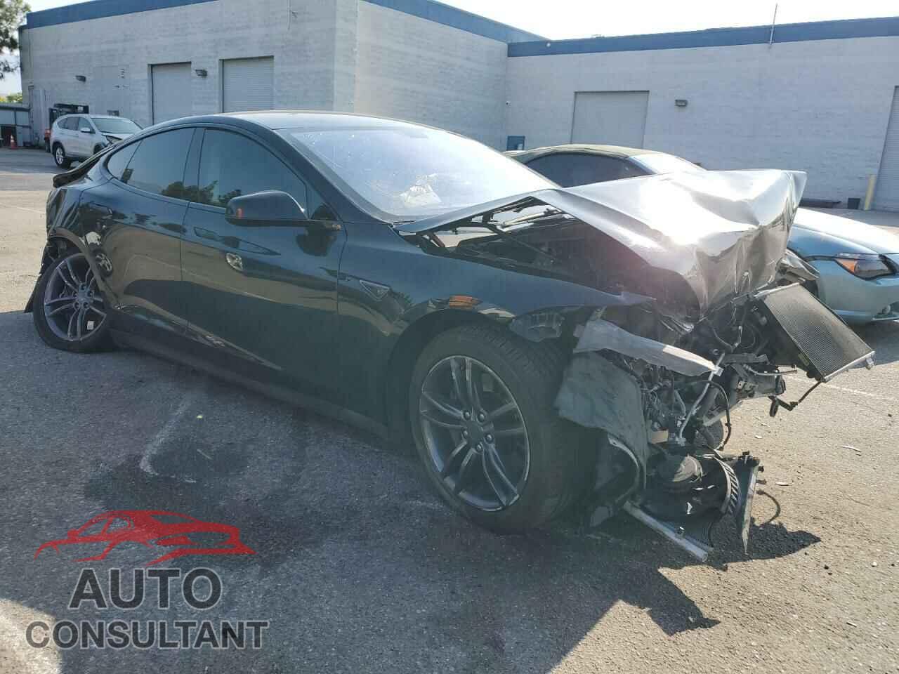 TESLA MODEL S 2013 - 5YJSA1CP6DFP27686
