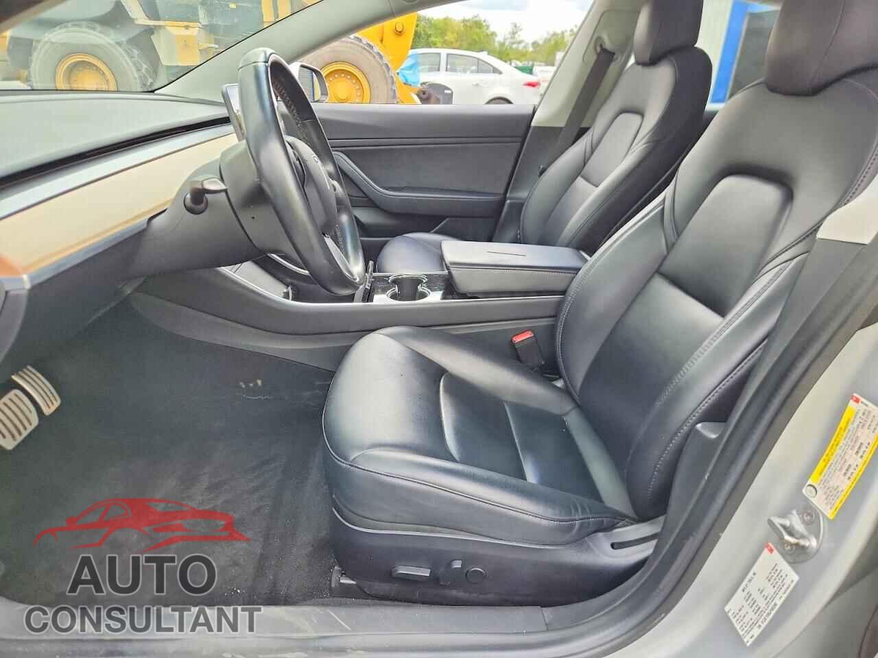 TESLA MODEL 3 2018 - 5YJ3E1EB5JF083393