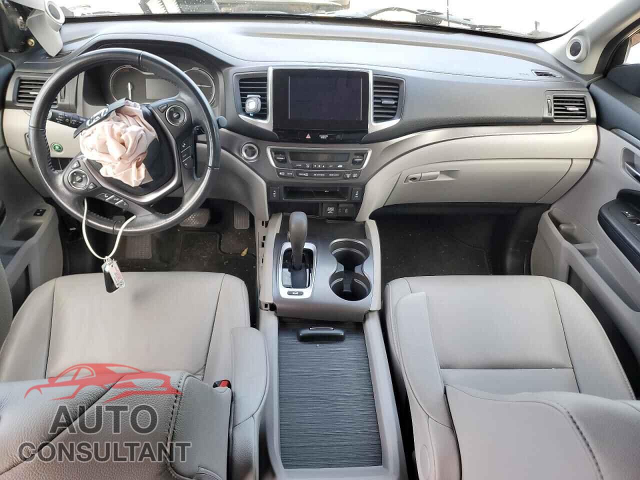 HONDA PILOT 2017 - 5FNYF6H78HB067612
