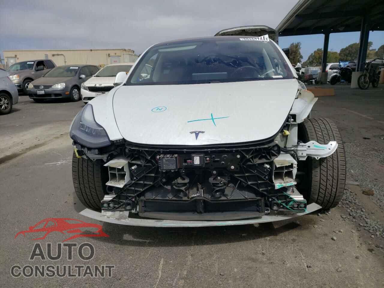 TESLA MODEL 3 2018 - 5YJ3E1EA6JF043640