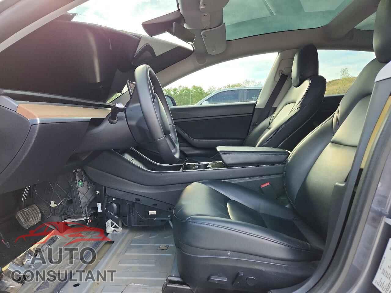 TESLA MODEL 3 2020 - 5YJ3E1EB2LF710764