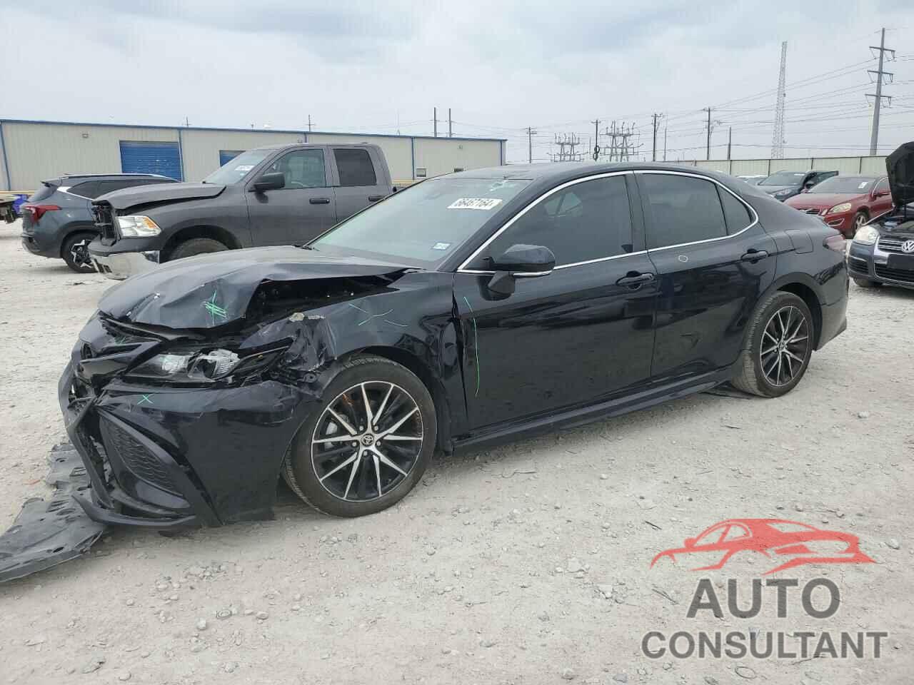 TOYOTA CAMRY 2022 - 4T1G11AK2NU715200